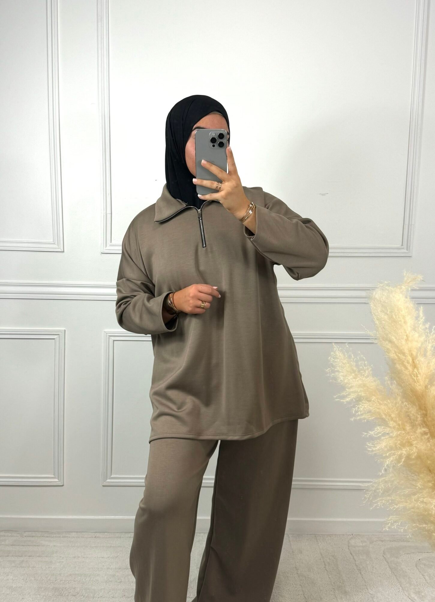 Aman - taupe – Image 2