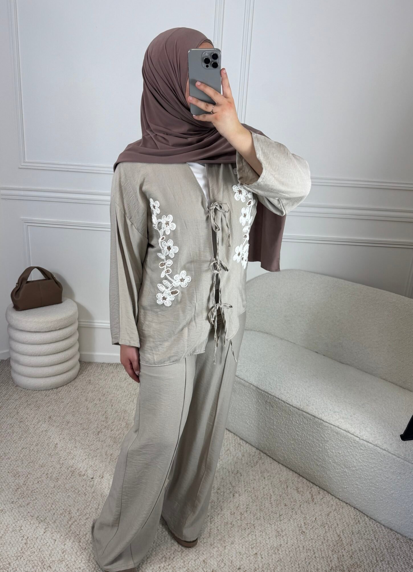 Set Gilet Fleurs – taupe