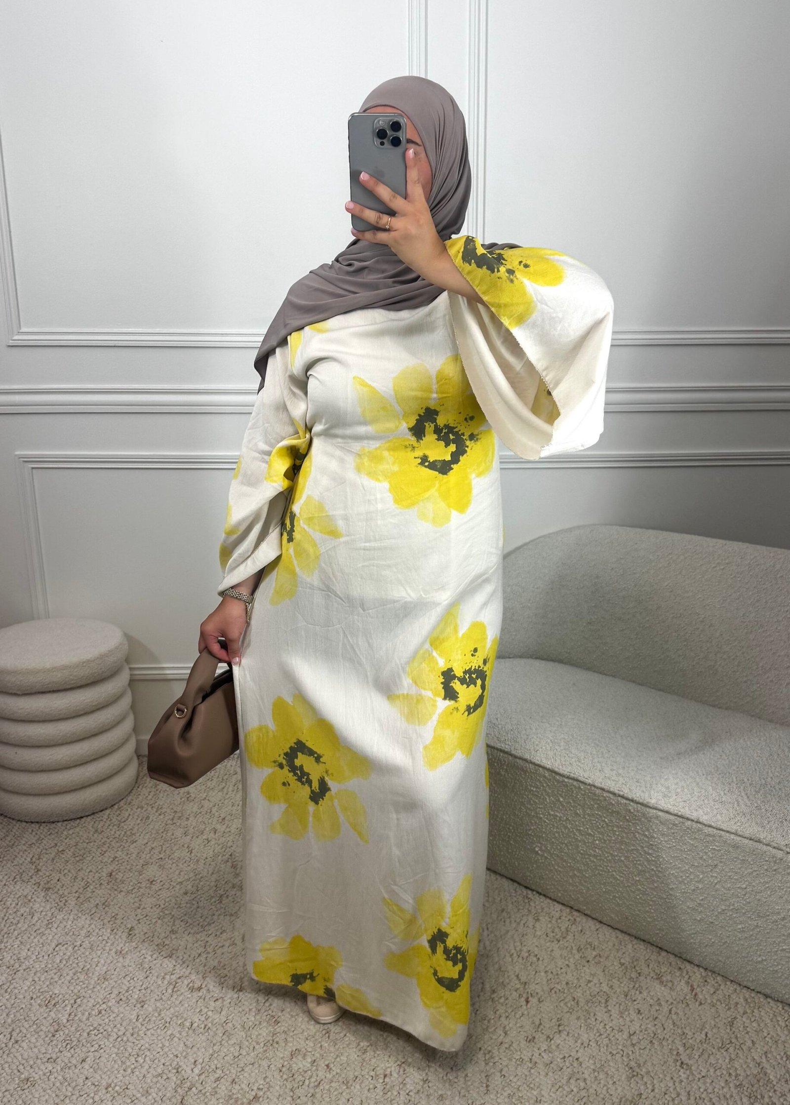 Abaya fleurie - blanche et jaune – Image 3