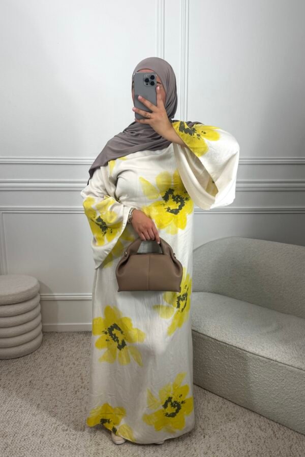 Abaya fleurie – blanche et jaune