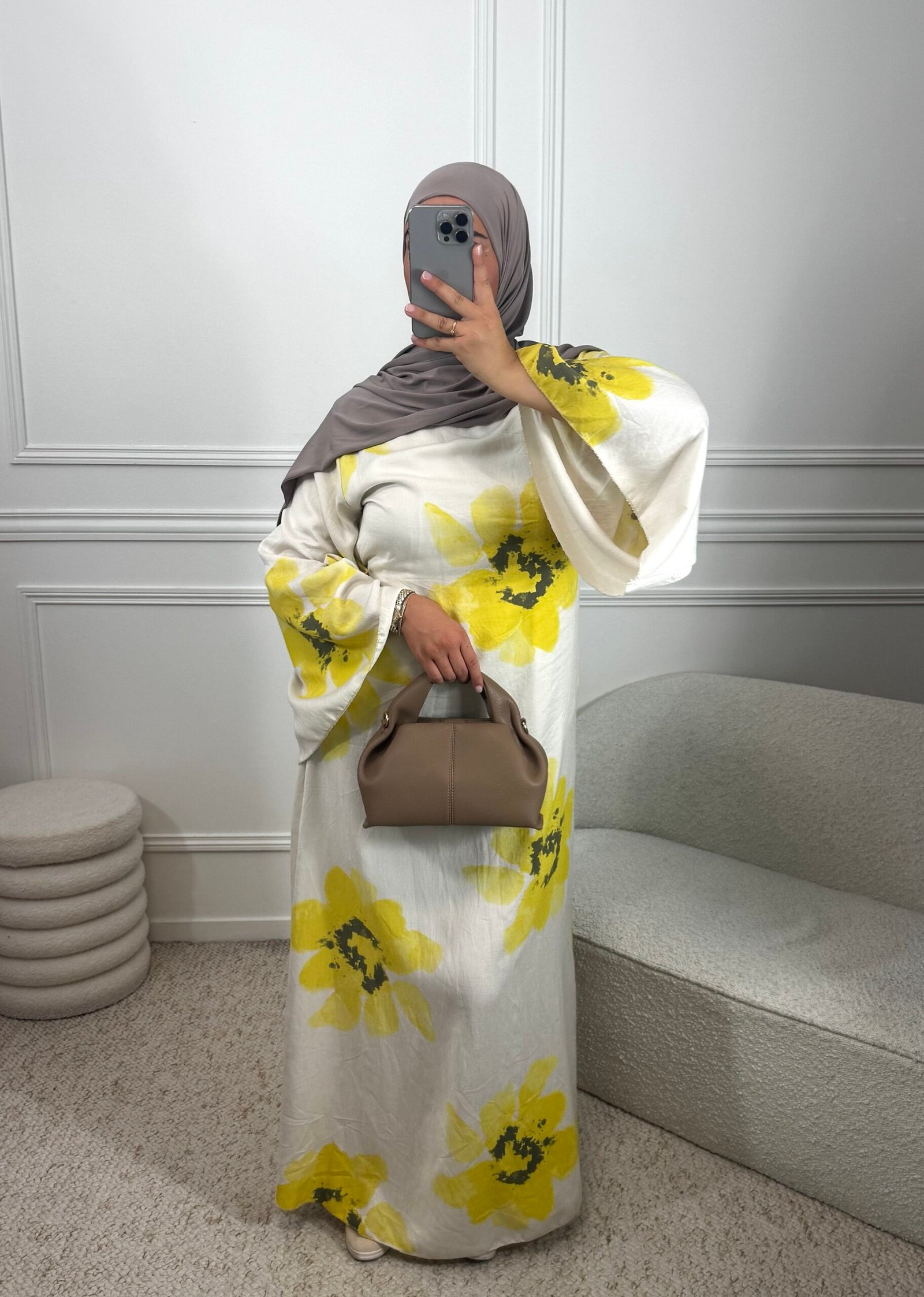 Abaya fleurie - blanche et jaune – Image 2