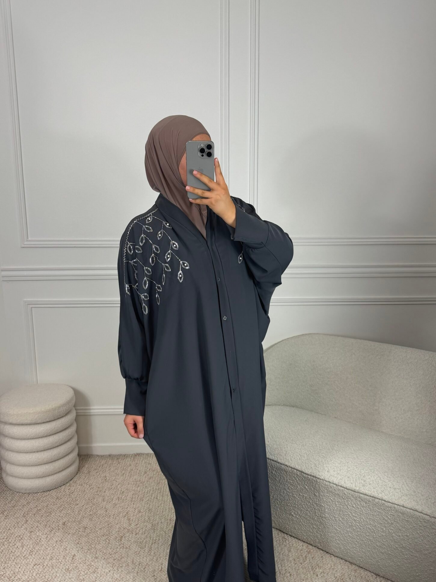 Abaya aswad - gris