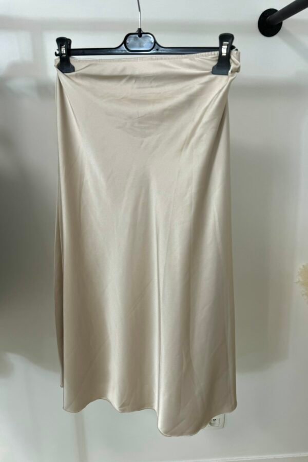 Jupe satinée (petite taille) – nude